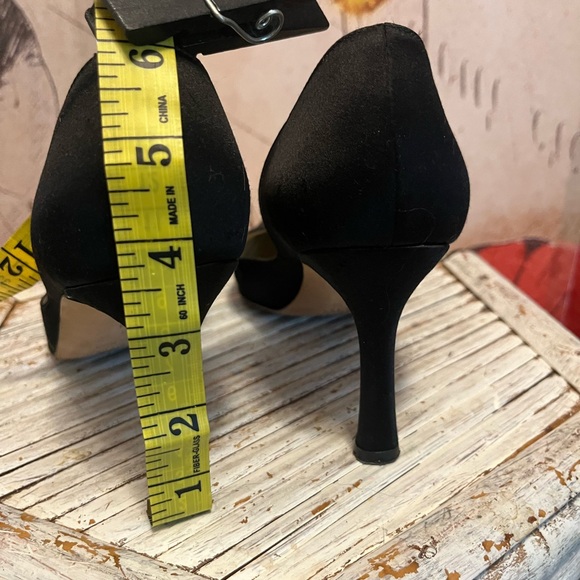 Anne Klein heels/pumps - Picture 9 of 10